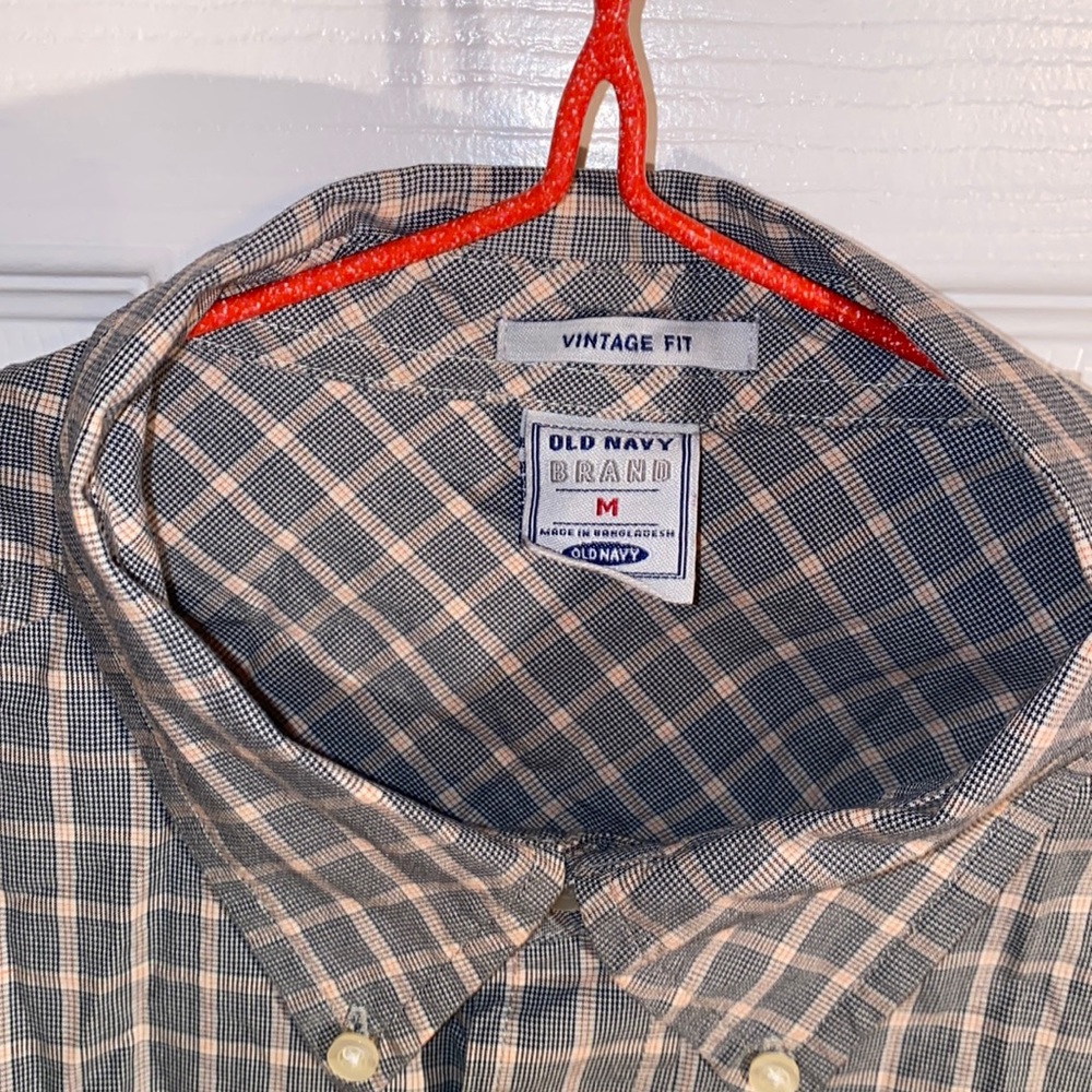 OLD NAVY BRAND SIZE M VINTAGE FIT